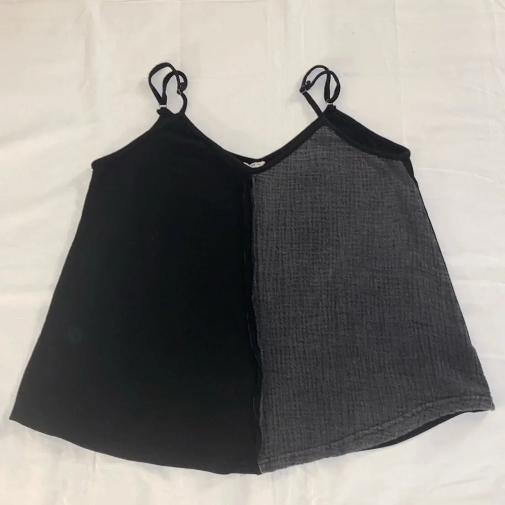 POL Color Block Flowy Cami - Picture 7 of 13